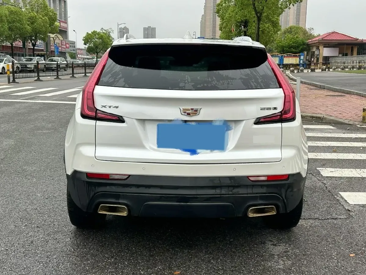 2020 Cadillac XT4 2.0T 241HP L4 9AT,autocango,china used car exporter,china ev exporter,chinese used car exporter,chinese used ev exporter