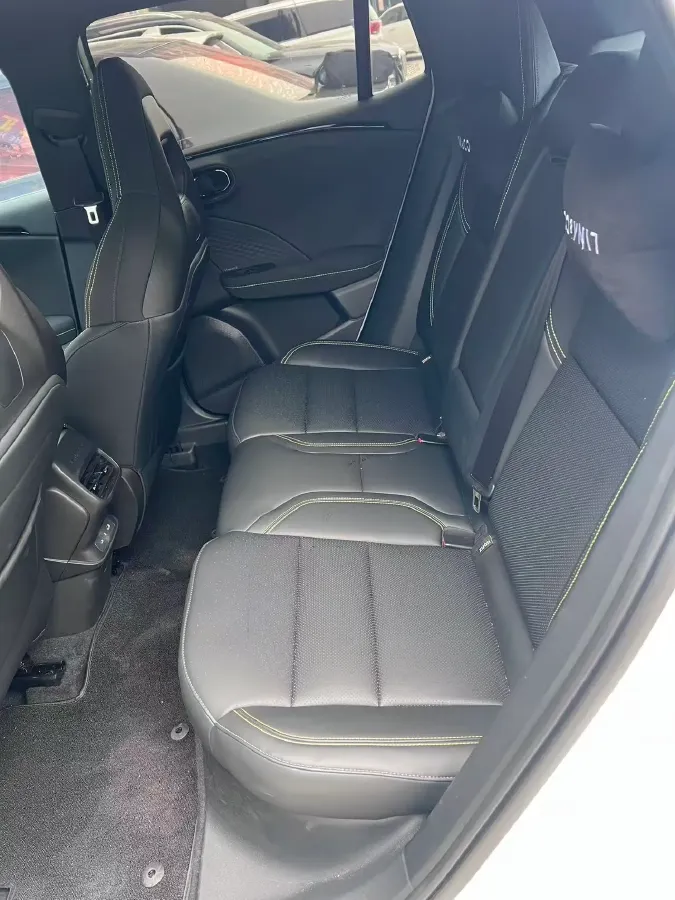 2025 LYNK&CO 06 1.5T 181HP L4 7DCT,autocango,china used car exporter,china ev exporter,chinese used car exporter,chinese used ev exporter