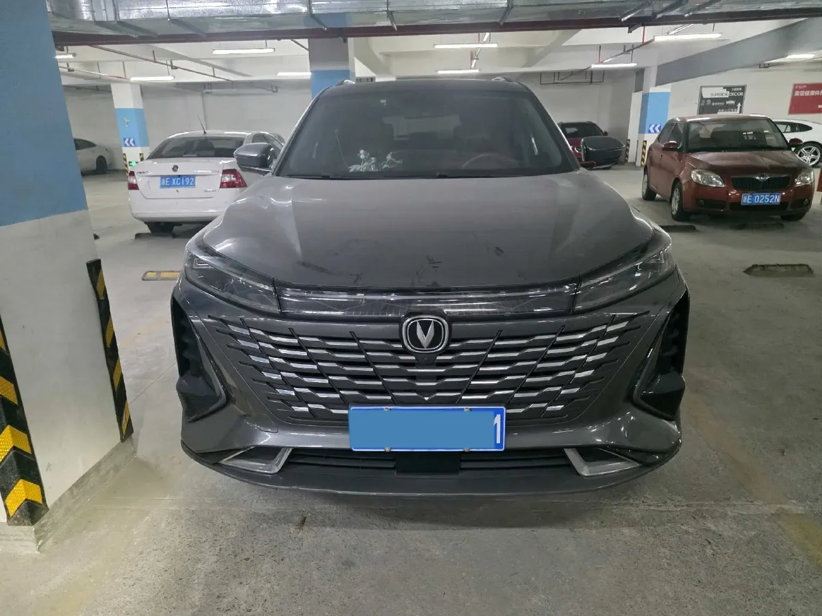 2022 ChangAn CS75 Plus 1.5T 188HP L4 8AT,autocango,china used car exporter,china ev exporter,chinese used car exporter,chinese used ev exporter