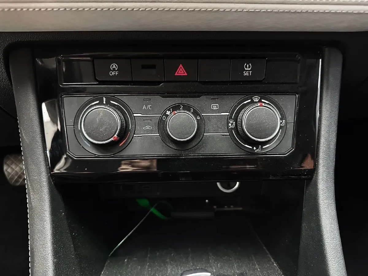 2023 Jetta VS5 1.4T 150HP L4 6AT,autocango,china used car exporter,china ev exporter,chinese used car exporter,chinese used ev exporter