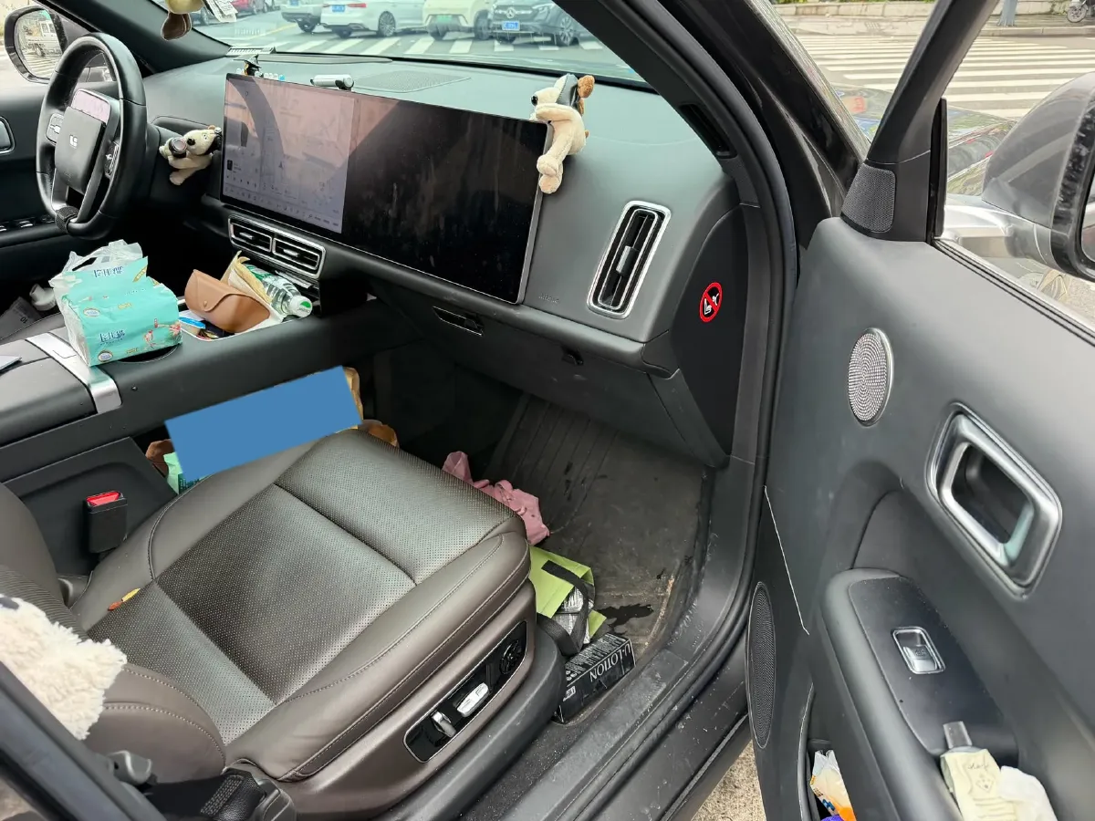 2024 Toyota Granvia 2.5L 189HP L4 E-CVT Hybrid,autocango,china used car exporter,china ev exporter,chinese used car exporter,chinese used ev exporter