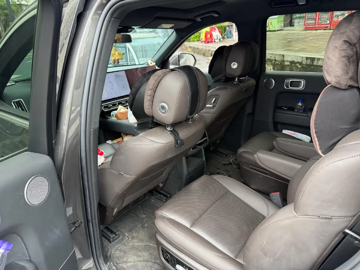 2024 Toyota Granvia 2.5L 189HP L4 E-CVT Hybrid,autocango,china used car exporter,china ev exporter,chinese used car exporter,chinese used ev exporter