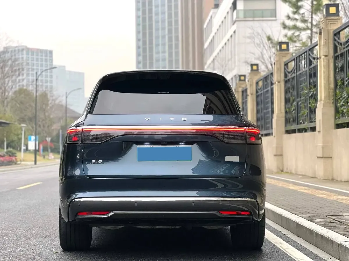 2025 AITO AITO M8 REEV 160HP REEV 53.4KWH,autocango,china used car exporter,china ev exporter,chinese used car exporter,chinese used ev exporter