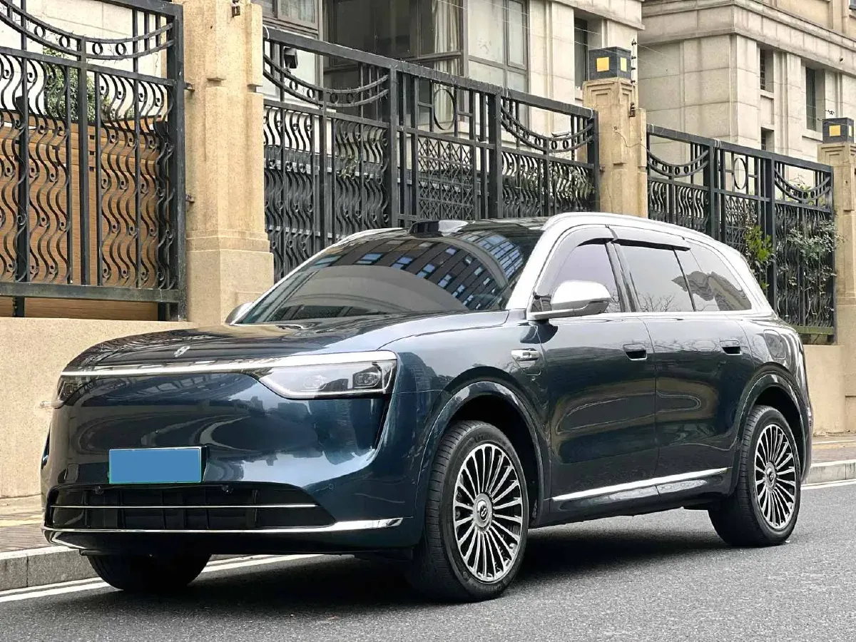 2025 AITO AITO M8 REEV 160HP REEV 53.4KWH,autocango,china used car exporter,china ev exporter,chinese used car exporter,chinese used ev exporter