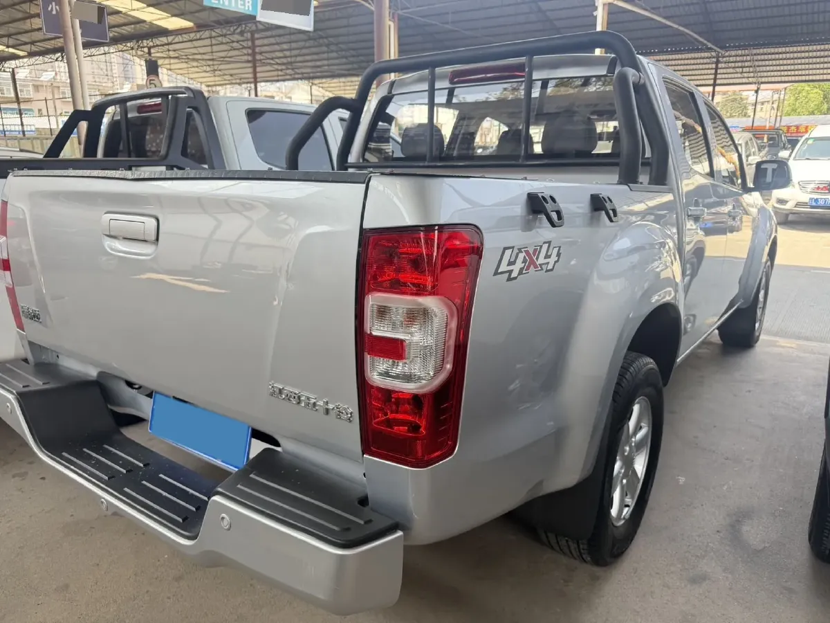2024 Isuzu Jim 2.8T 120HP L4 5MT,autocango,china used car exporter,china ev exporter,chinese used car exporter,chinese used ev exporter