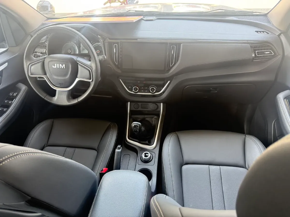 2024 Isuzu Jim 2.8T 120HP L4 5MT,autocango,china used car exporter,china ev exporter,chinese used car exporter,chinese used ev exporter