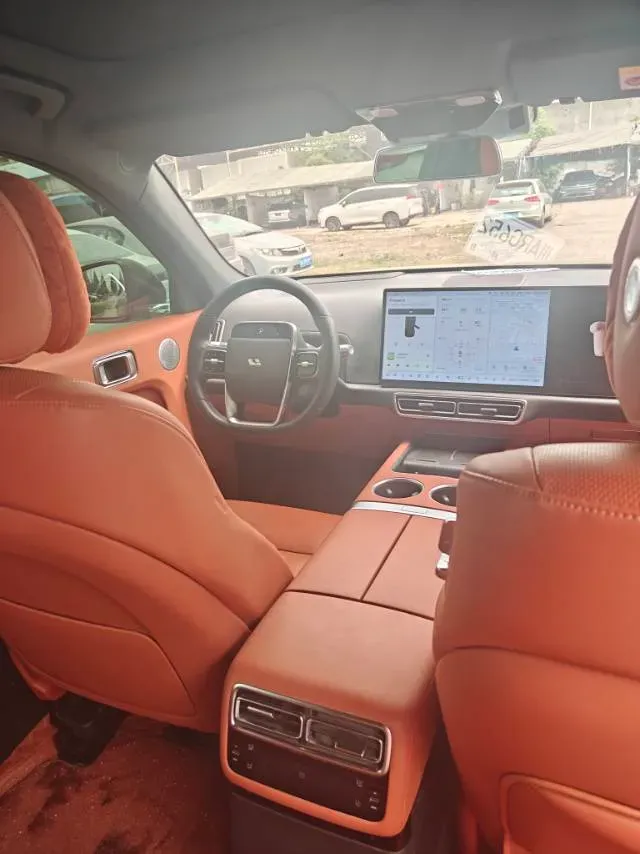 2024 Li L8 Range Extended 154HP REEV 42.8KWH,autocango,china used car exporter,china ev exporter,chinese used car exporter,chinese used ev exporter