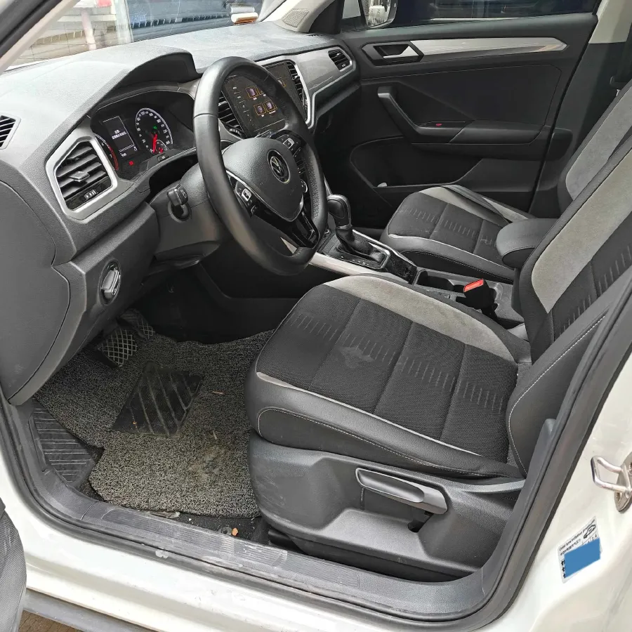2021 Volkswagen T-Roc 1.4T 150HP L4 7DCT,autocango,china used car exporter,china ev exporter,chinese used car exporter,chinese used ev exporter