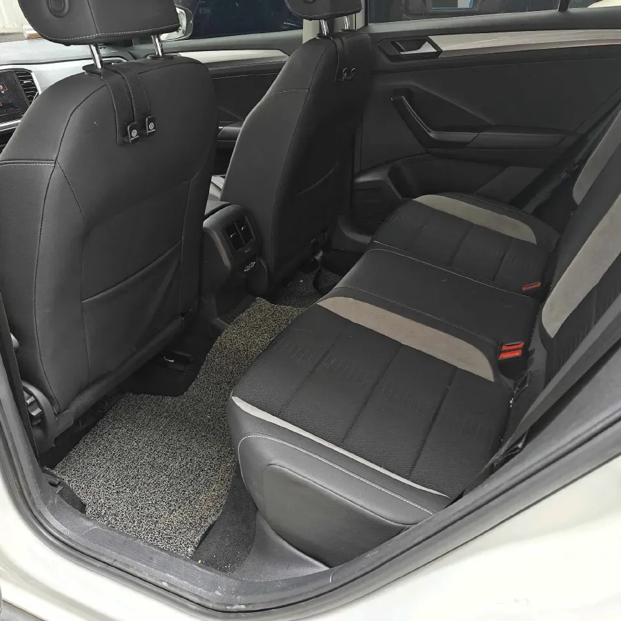 2021 Volkswagen T-Roc 1.4T 150HP L4 7DCT,autocango,china used car exporter,china ev exporter,chinese used car exporter,chinese used ev exporter