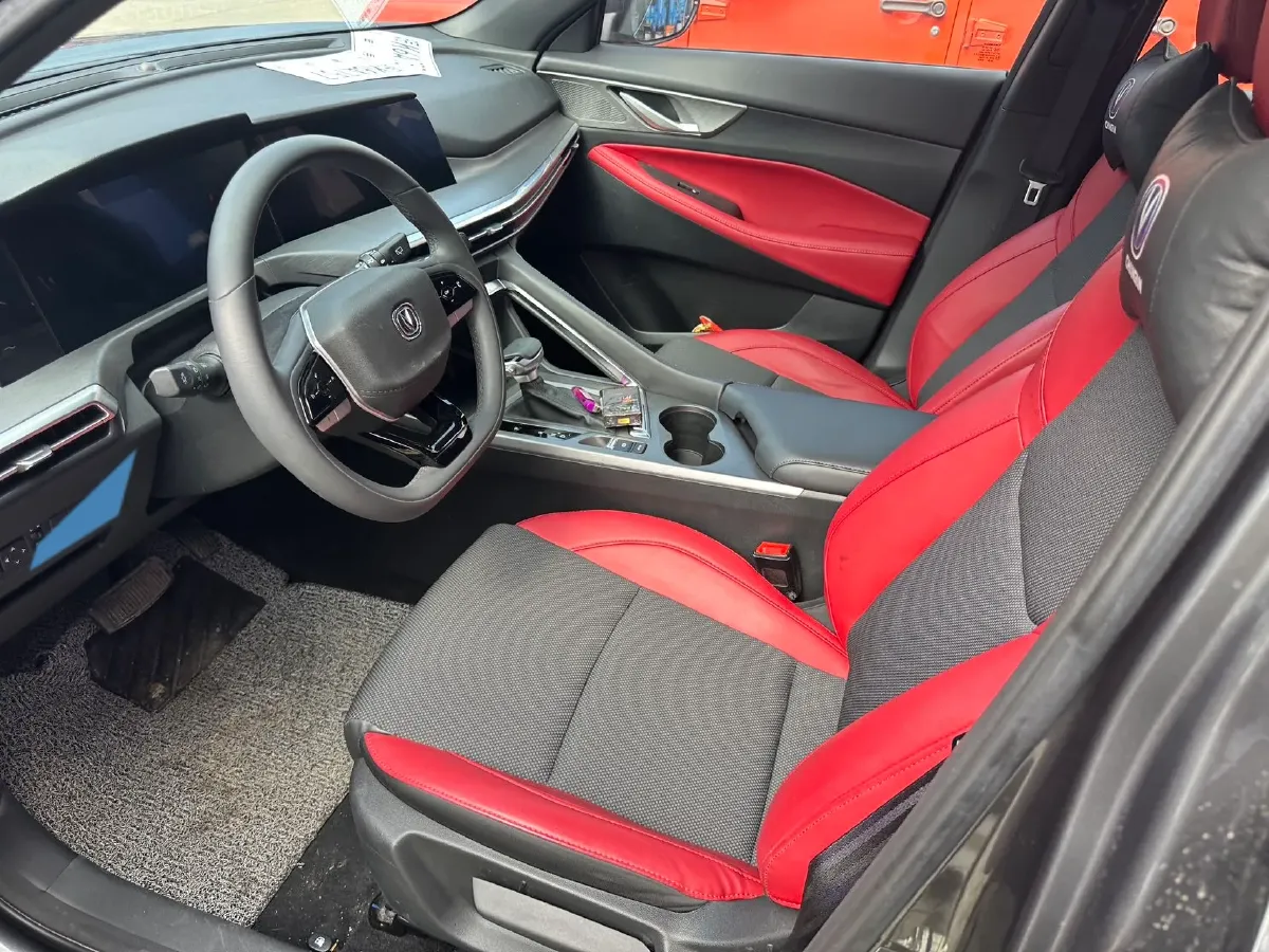 2023 ChangAn CS35 Plus 1.4T 160HP L4 7DCT,autocango,china used car exporter,china ev exporter,chinese used car exporter,chinese used ev exporter