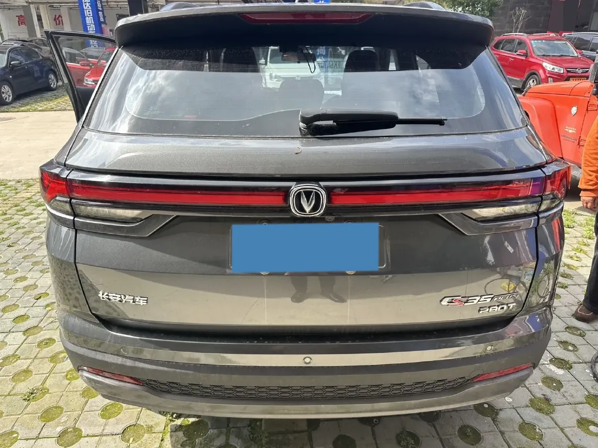2023 ChangAn CS35 Plus 1.4T 160HP L4 7DCT,autocango,china used car exporter,china ev exporter,chinese used car exporter,chinese used ev exporter