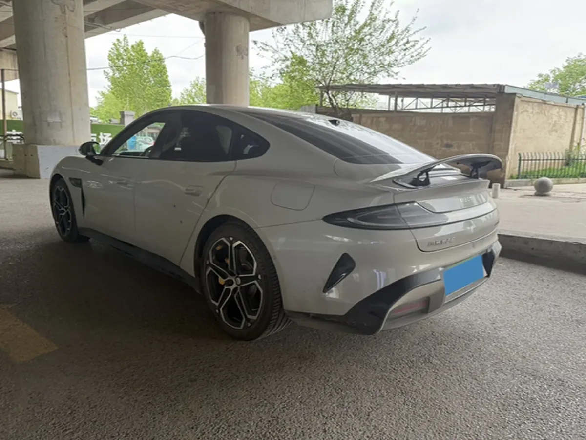 2024 MI SU7 BEV 101KWH,autocango,china used car exporter,china ev exporter,chinese used car exporter,chinese used ev exporter