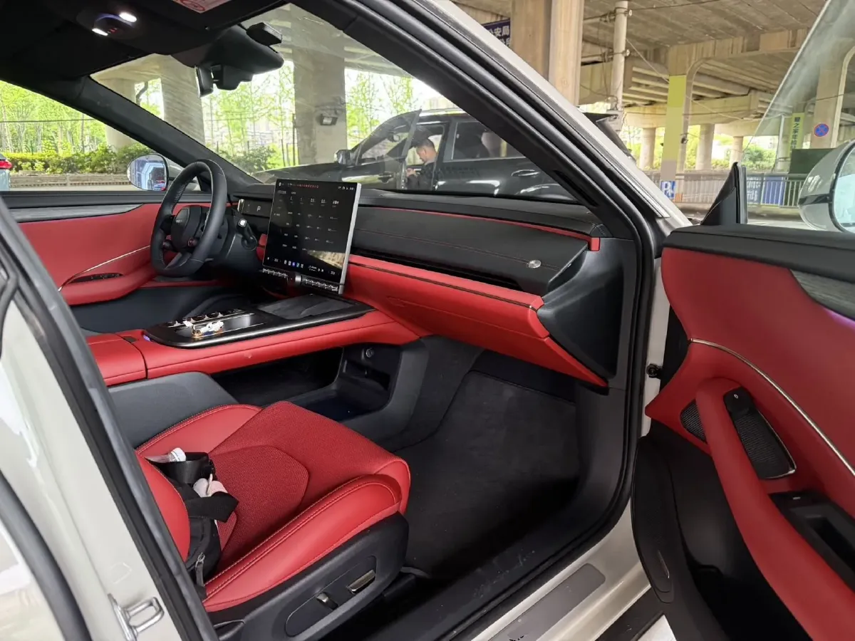 2024 MI SU7 BEV 101KWH,autocango,china used car exporter,china ev exporter,chinese used car exporter,chinese used ev exporter