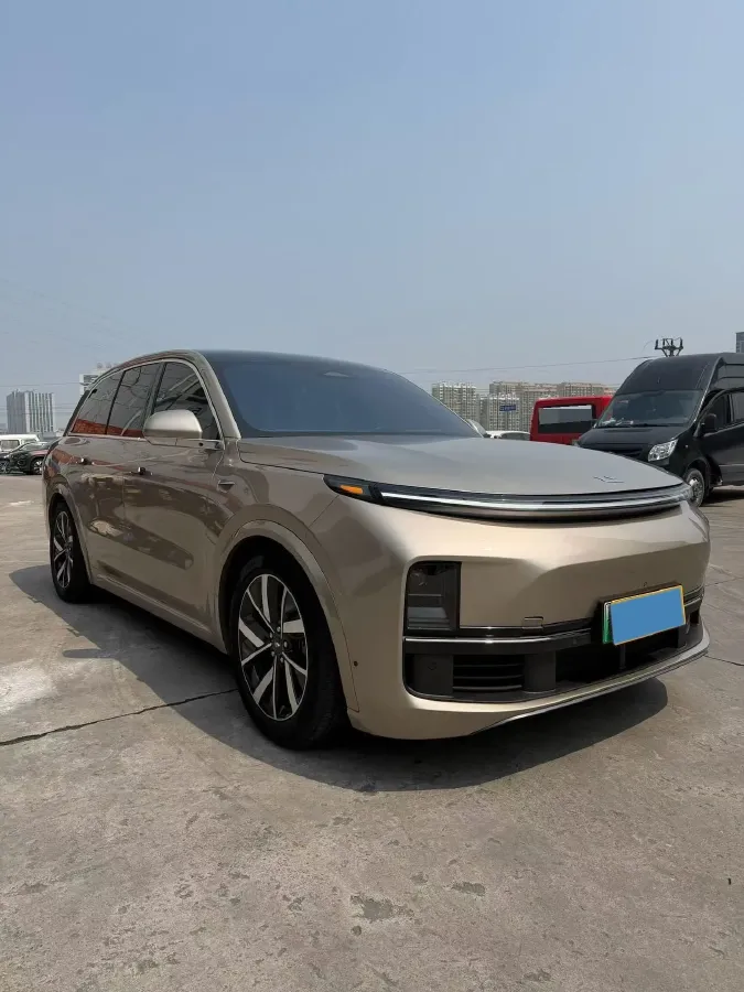 2023 Li L8 Range Extended 154HP REEV 40.9KWH,autocango,china used car exporter,china ev exporter,chinese used car exporter,chinese used ev exporter