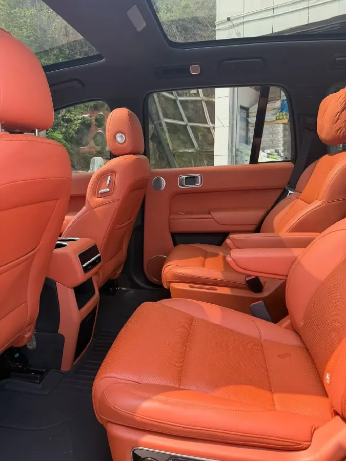 2023 Li L8 Range Extended 154HP REEV 40.9KWH,autocango,china used car exporter,china ev exporter,chinese used car exporter,chinese used ev exporter