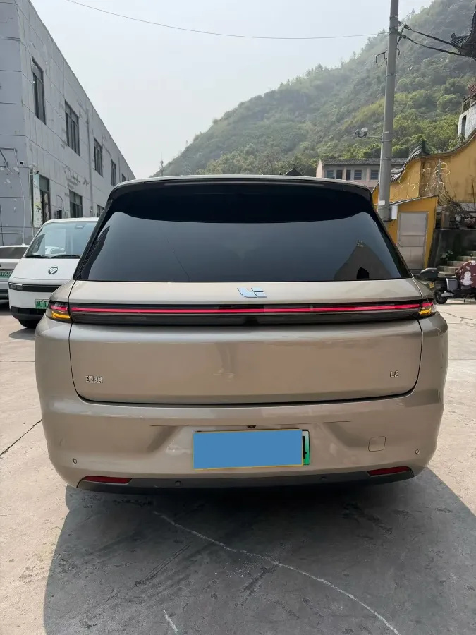 2023 Li L8 Range Extended 154HP REEV 40.9KWH,autocango,china used car exporter,china ev exporter,chinese used car exporter,chinese used ev exporter