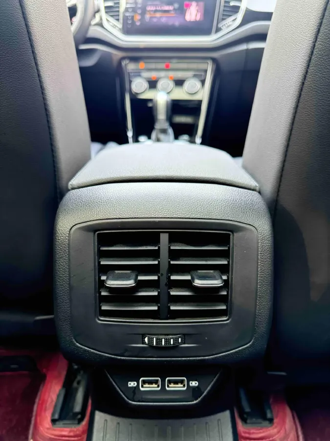 2022 Volkswagen T-Roc 1.4T 150HP L4 7DCT,autocango,china used car exporter,china ev exporter,chinese used car exporter,chinese used ev exporter