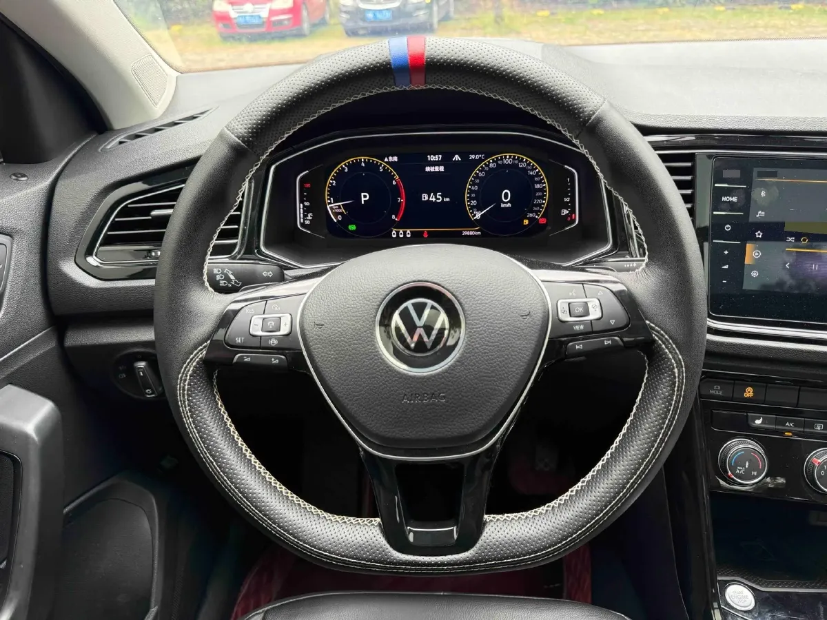 2022 Volkswagen T-Roc 1.4T 150HP L4 7DCT,autocango,china used car exporter,china ev exporter,chinese used car exporter,chinese used ev exporter