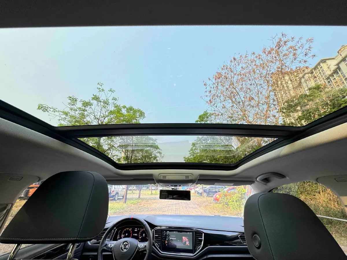 2022 Volkswagen T-Roc 1.4T 150HP L4 7DCT,autocango,china used car exporter,china ev exporter,chinese used car exporter,chinese used ev exporter