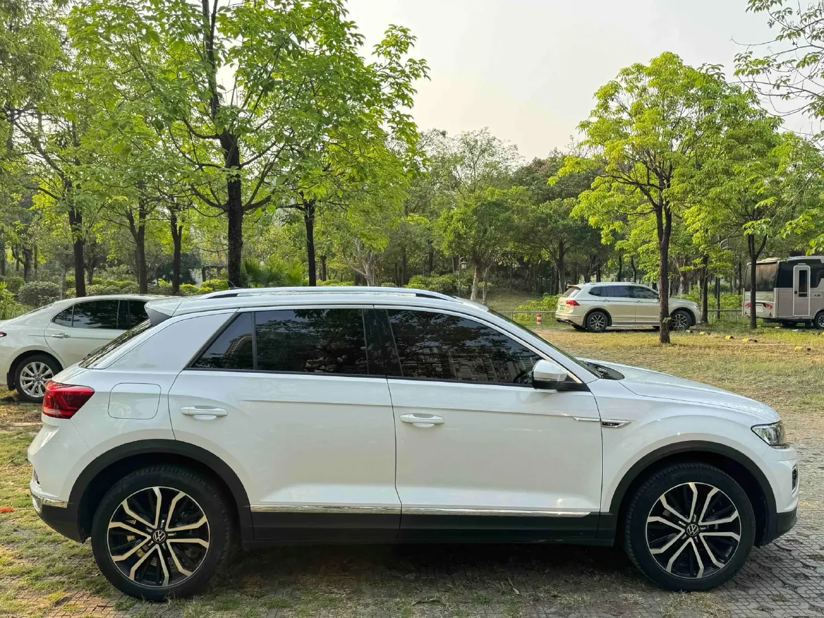 2022 Volkswagen T-Roc 1.4T 150HP L4 7DCT,autocango,china used car exporter,china ev exporter,chinese used car exporter,chinese used ev exporter