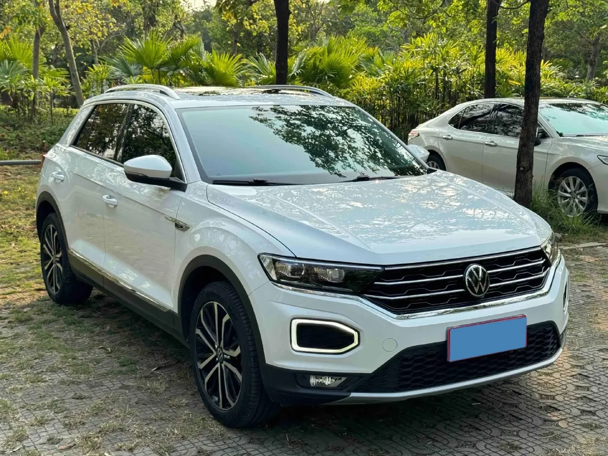 2022 Volkswagen T-Roc 1.4T 150HP L4 7DCT,autocango,china used car exporter,china ev exporter,chinese used car exporter,chinese used ev exporter