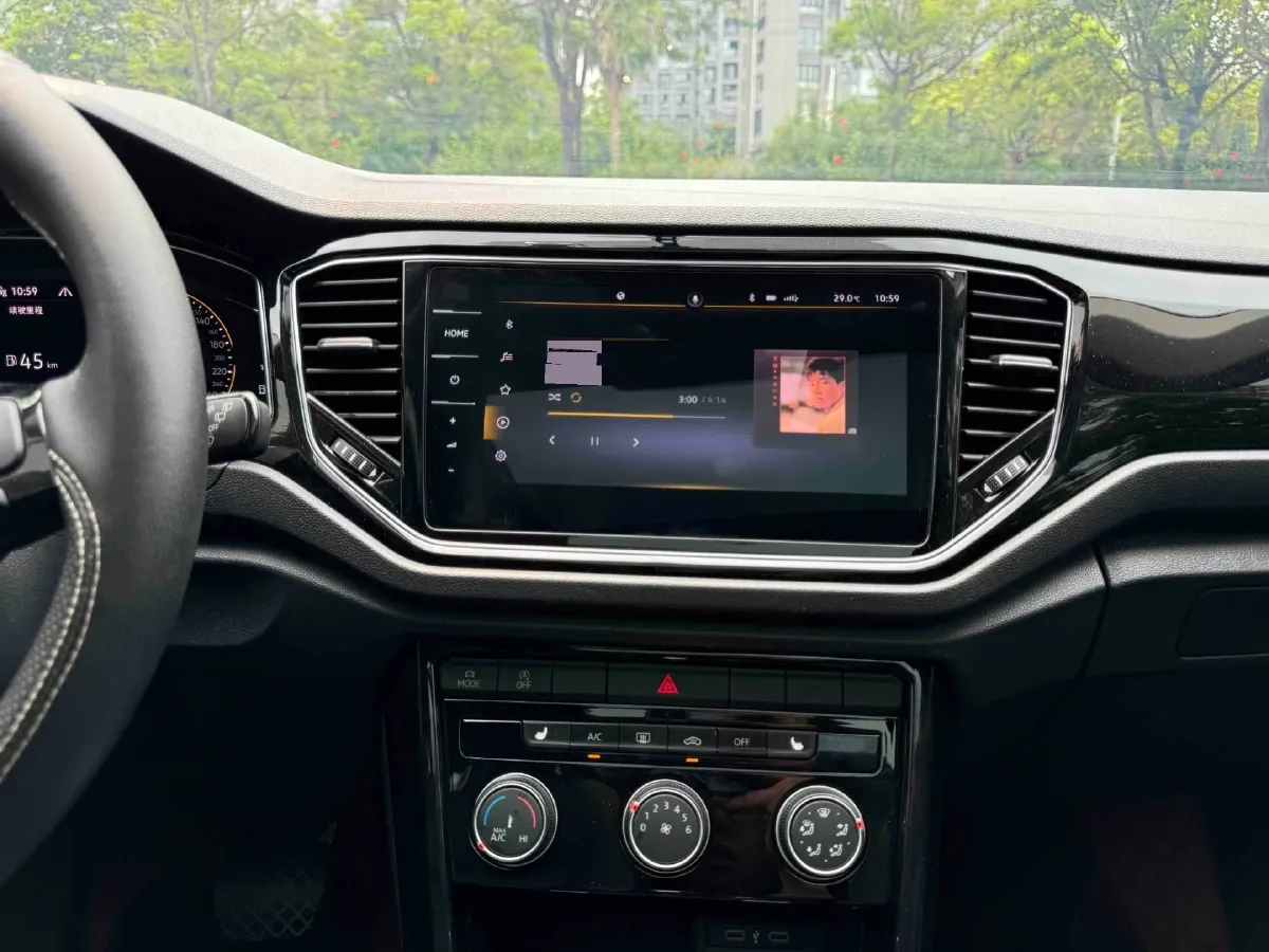 2022 Volkswagen T-Roc 1.4T 150HP L4 7DCT,autocango,china used car exporter,china ev exporter,chinese used car exporter,chinese used ev exporter