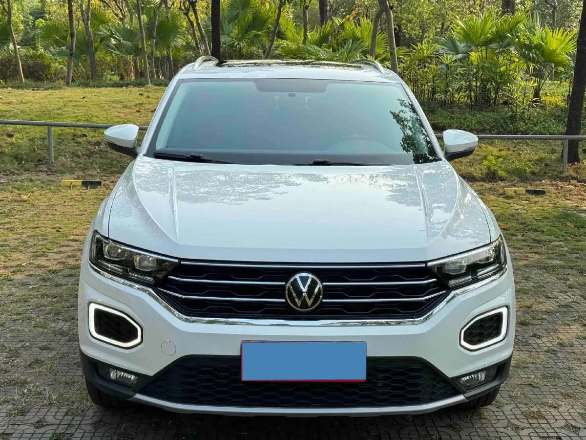 2022 Volkswagen T-Roc 1.4T 150HP L4 7DCT,autocango,china used car exporter,china ev exporter,chinese used car exporter,chinese used ev exporter