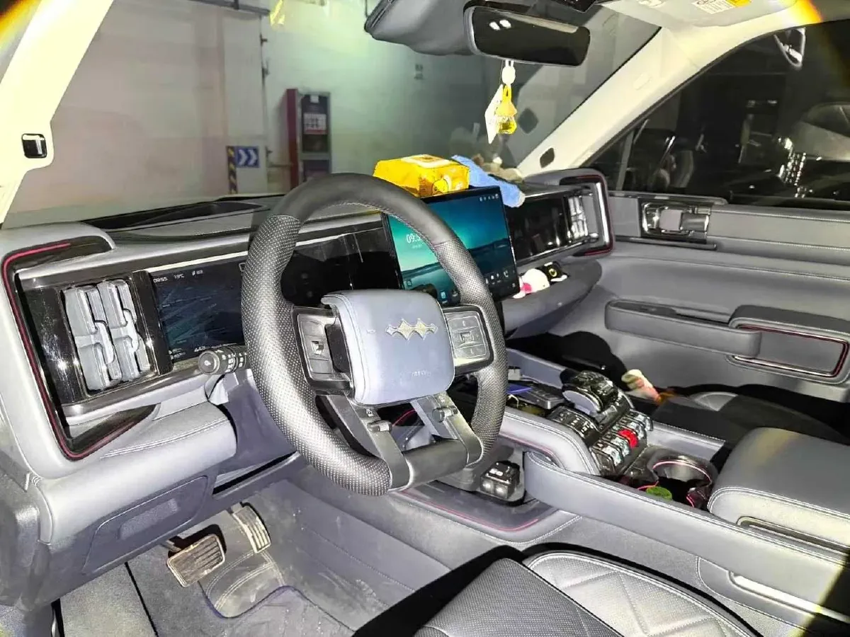 2025 FangChengBao Bao 5 1.5T 194HP L4 E-CVT PHEV 31.8KWH,autocango,china used car exporter,china ev exporter,chinese used car exporter,chinese used ev exporter