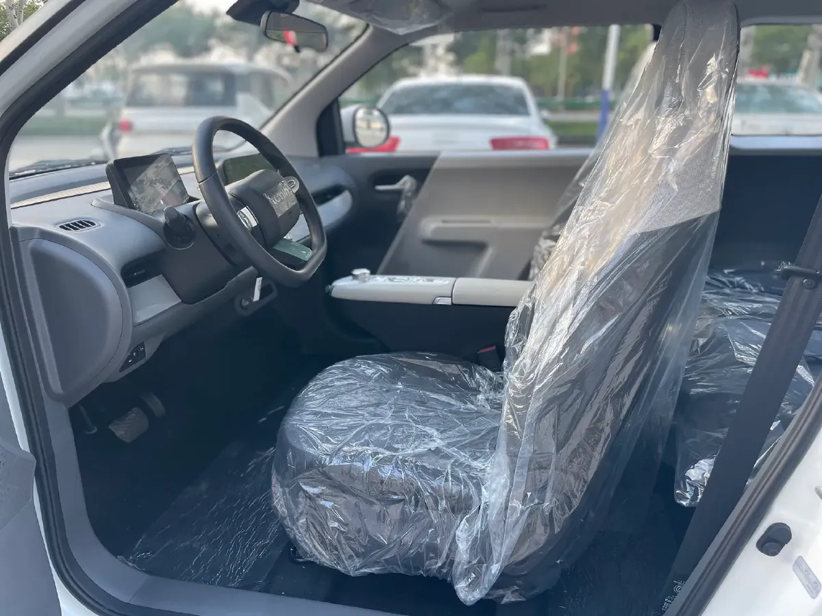 2025 LingBox BOX BEV 19.2KWH,autocango,china used car exporter,china ev exporter,chinese used car exporter,chinese used ev exporter