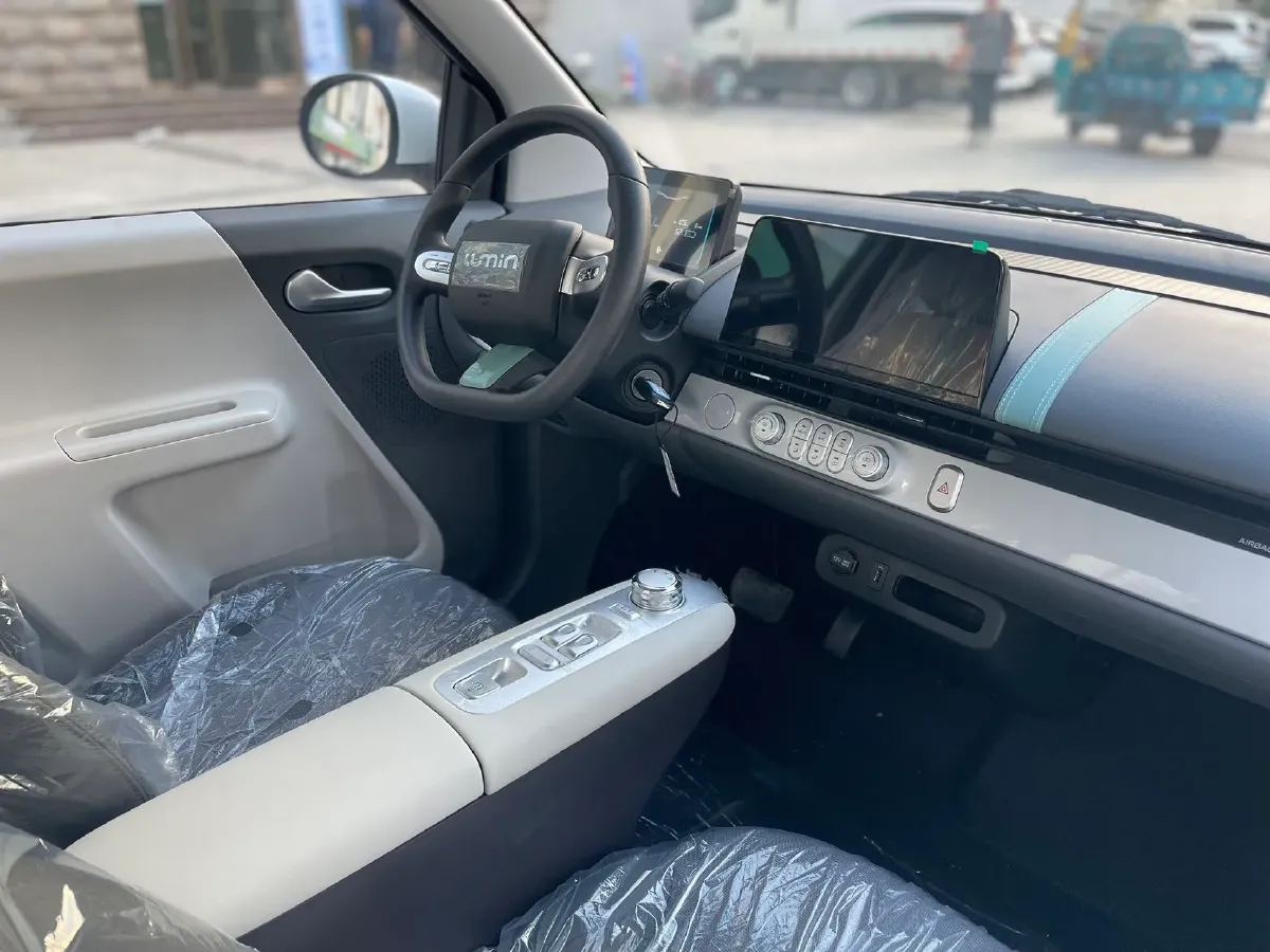 2025 LingBox BOX BEV 19.2KWH,autocango,china used car exporter,china ev exporter,chinese used car exporter,chinese used ev exporter