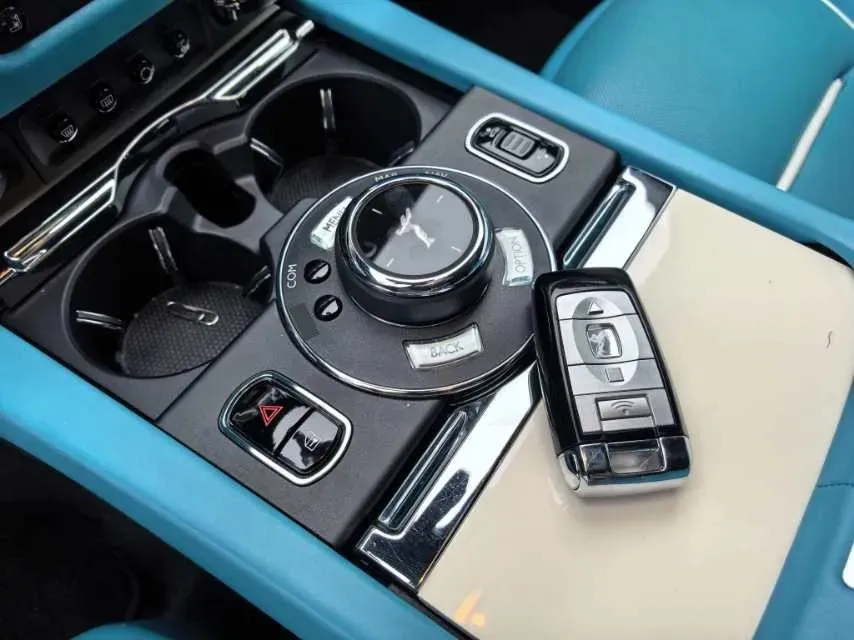 2018 Rolls-Royce Wraith 6.6T 632HP V12 8AT,autocango,china used car exporter,china ev exporter,chinese used car exporter,chinese used ev exporter