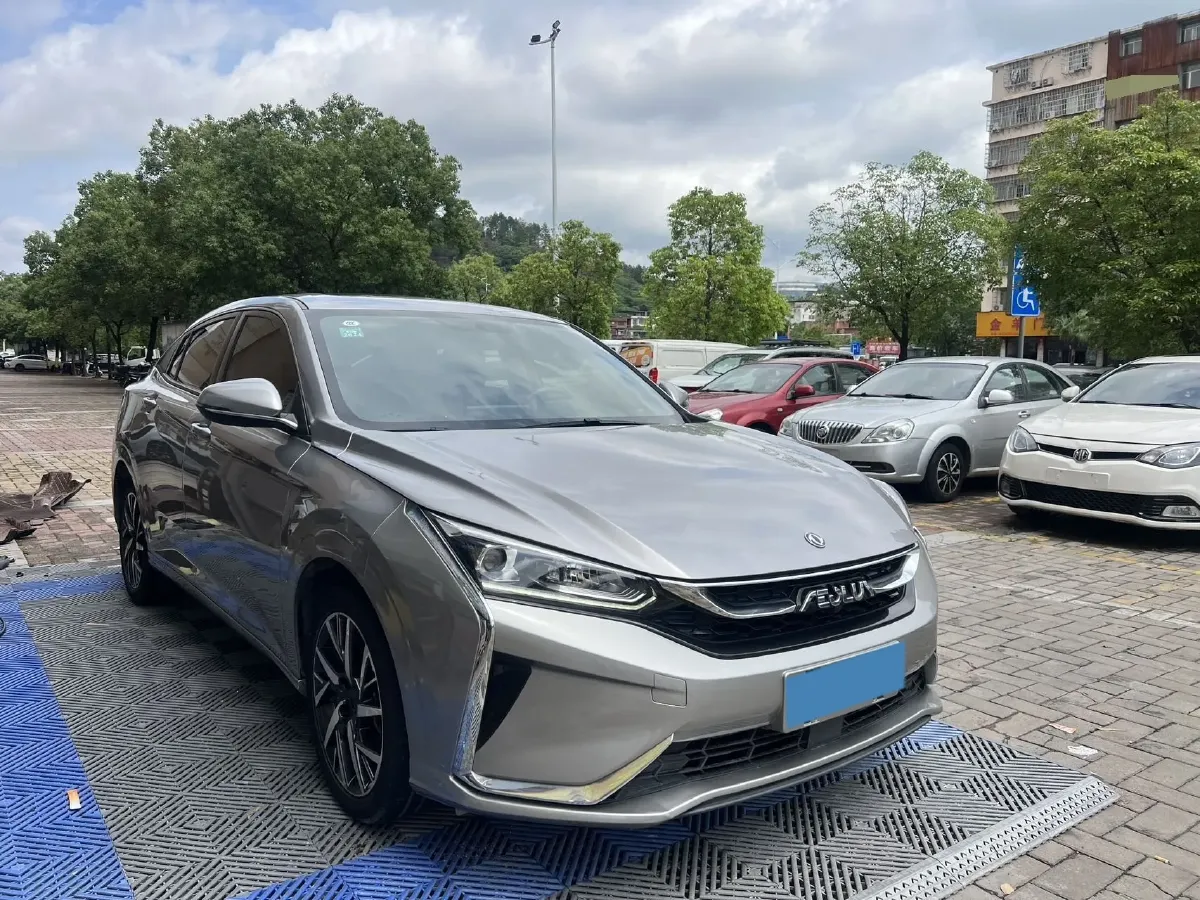 2020 DongFeng Aeolus YiXuan 1.5T 150HP L4 6DCT,autocango,china used car exporter,china ev exporter,chinese used car exporter,chinese used ev exporter