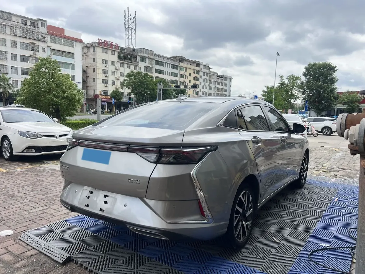 2020 DongFeng Aeolus YiXuan 1.5T 150HP L4 6DCT,autocango,china used car exporter,china ev exporter,chinese used car exporter,chinese used ev exporter
