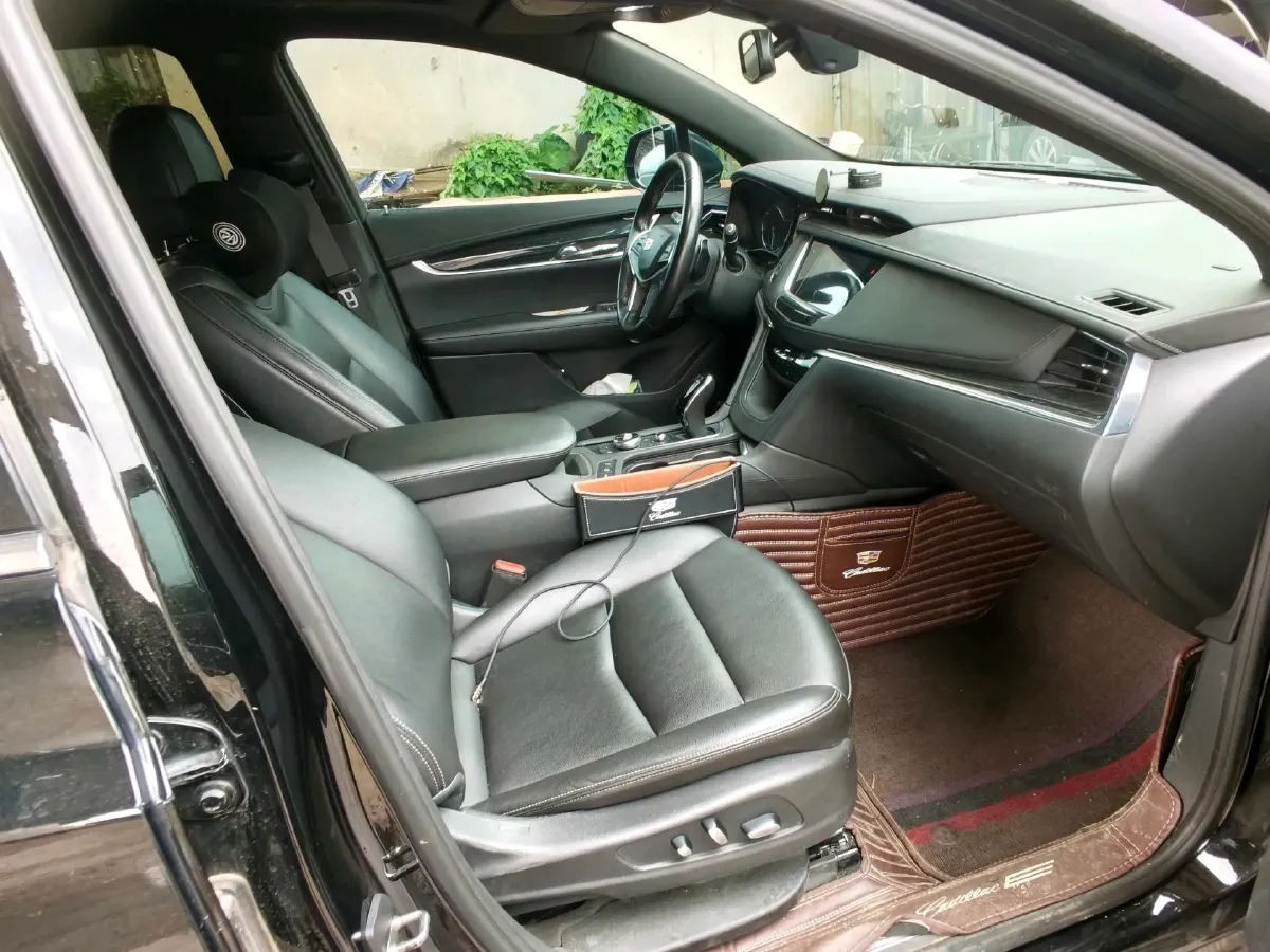 2022 Cadillac XT5 2.0T 237HP L4 9AT,autocango,china used car exporter,china ev exporter,chinese used car exporter,chinese used ev exporter