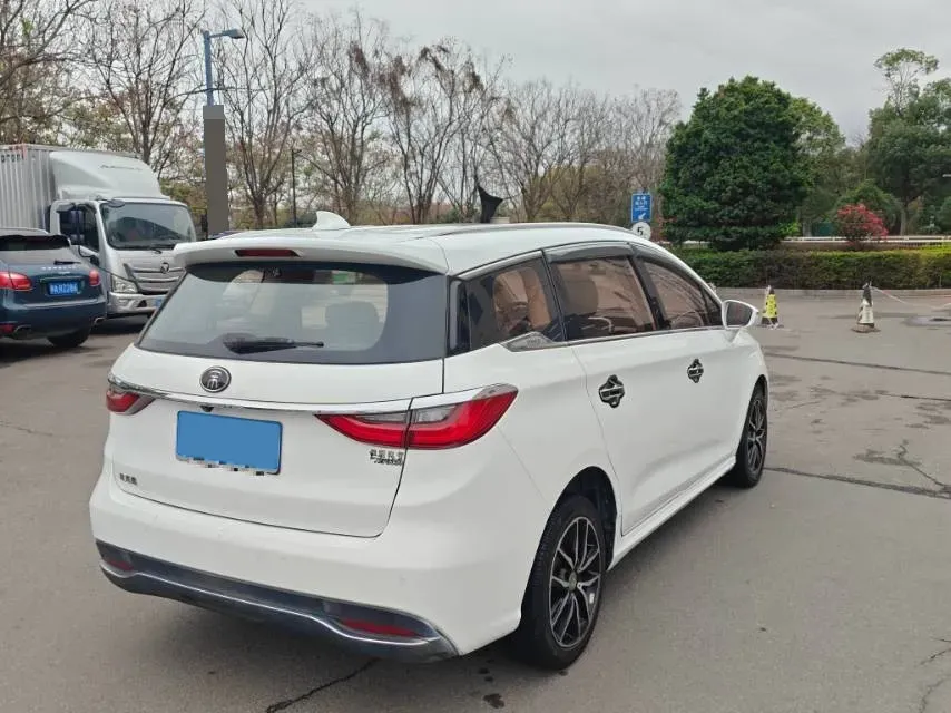 2017 BYD Song MAX 1.5T 154HP L4 6DCT,autocango,china used car exporter,china ev exporter,chinese used car exporter,chinese used ev exporter