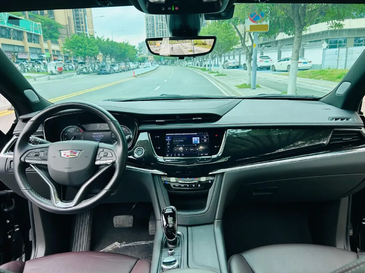 2022 Cadillac XT6 2.0T 237HP L4 9AT,autocango,china used car exporter,china ev exporter,chinese used car exporter,chinese used ev exporter