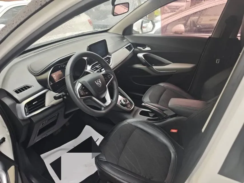 2017 HaiMa S5 Young Edition 1.6L 122HP L4 5MT,autocango,china used car exporter,china ev exporter,chinese used car exporter,chinese used ev exporter