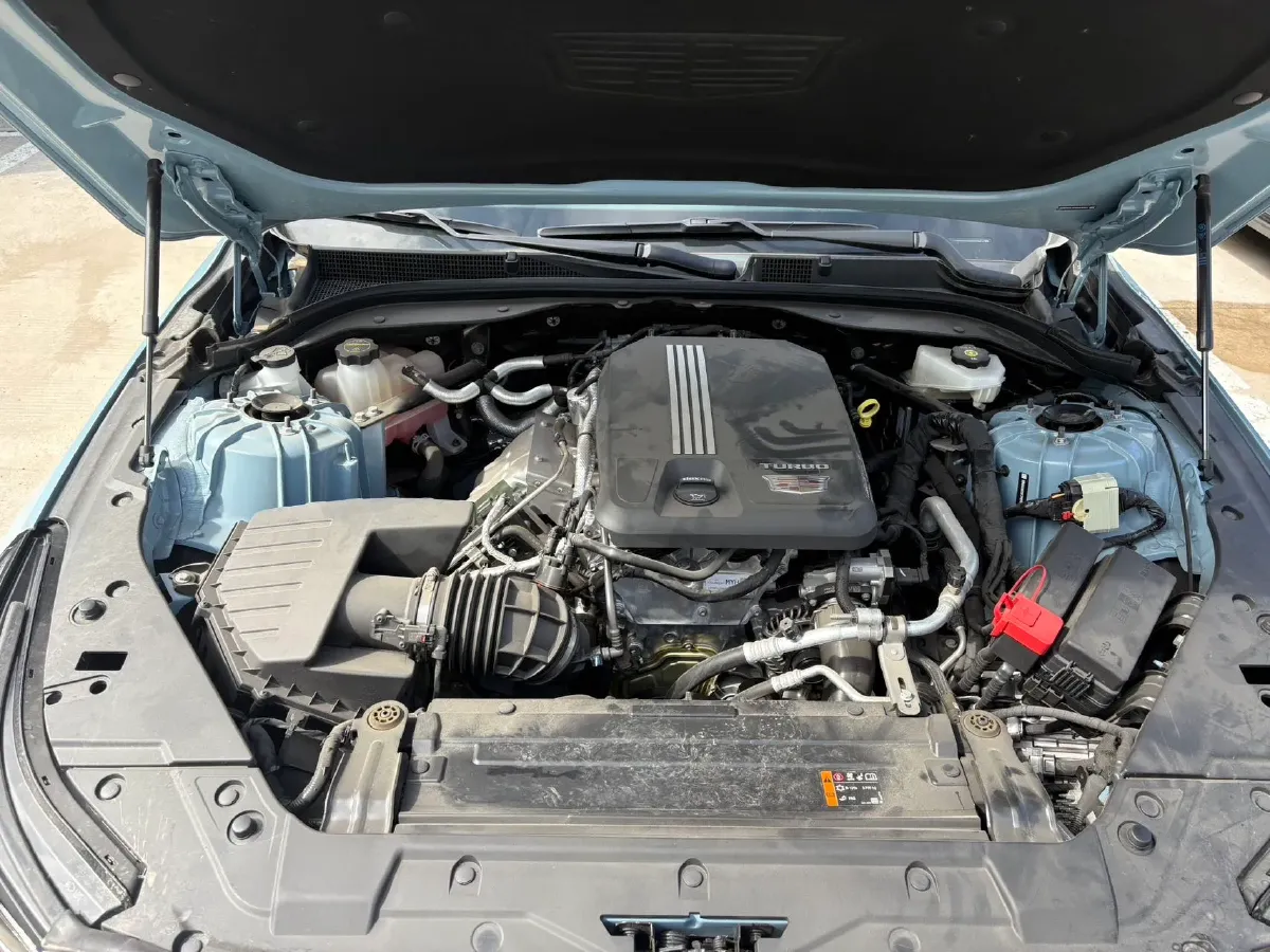 2025 Cadillac CT5 2.0T 237HP L4 10AT,autocango,china used car exporter,china ev exporter,chinese used car exporter,chinese used ev exporter