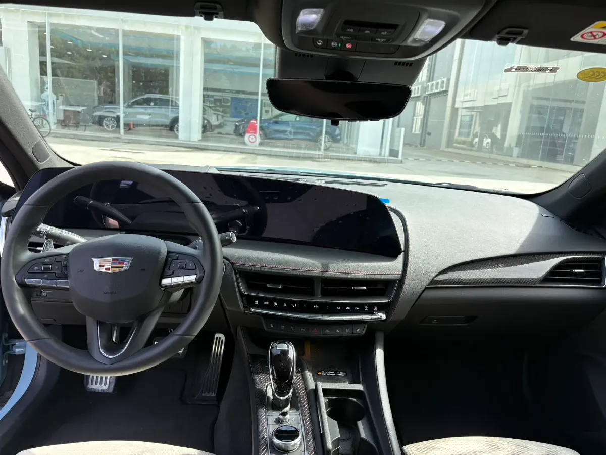 2025 Cadillac CT5 2.0T 237HP L4 10AT,autocango,china used car exporter,china ev exporter,chinese used car exporter,chinese used ev exporter