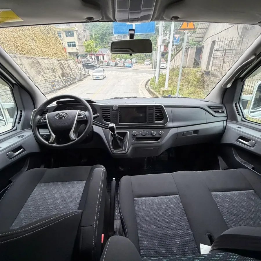 2021 MAXUS XinTu V80 2.0T 139HP L4 6MT,autocango,china used car exporter,china ev exporter,chinese used car exporter,chinese used ev exporter