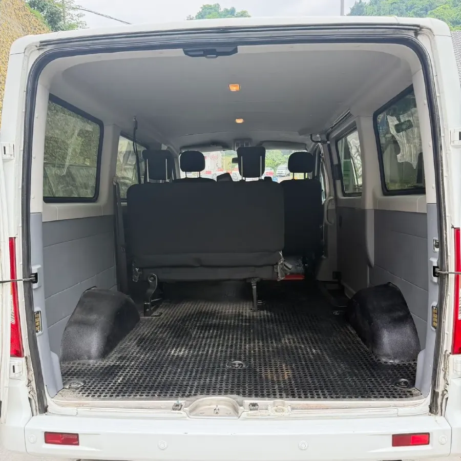 2021 MAXUS XinTu V80 2.0T 139HP L4 6MT,autocango,china used car exporter,china ev exporter,chinese used car exporter,chinese used ev exporter