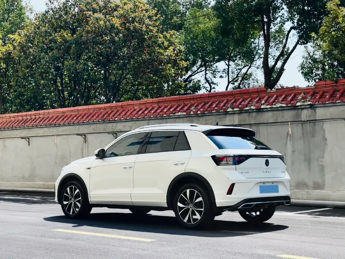 2025 Volkswagen T-Roc 1.5T 160HP L4 7DCT,autocango,china used car exporter,china ev exporter,chinese used car exporter,chinese used ev exporter
