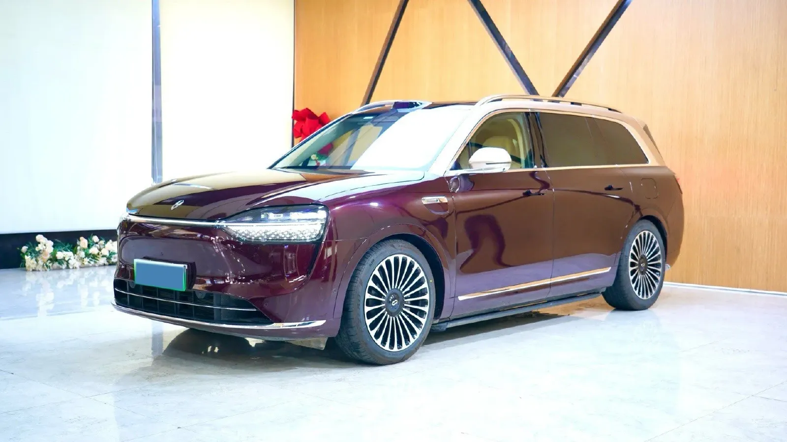 2025 AITO AITO M9 REEV 160HP REEV 52KWH,autocango,china used car exporter,china ev exporter,chinese used car exporter,chinese used ev exporter