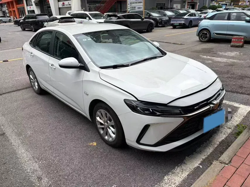 2023 Chevrolet Monza 1.5L 113HP L4 6DCT,autocango,china used car exporter,china ev exporter,chinese used car exporter,chinese used ev exporter