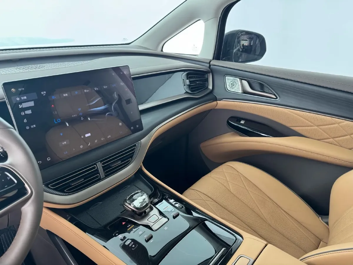 2024 Denza D9 1.5T 139HP L4 E-CVT PHEV 40KWH,autocango,china used car exporter,china ev exporter,chinese used car exporter,chinese used ev exporter