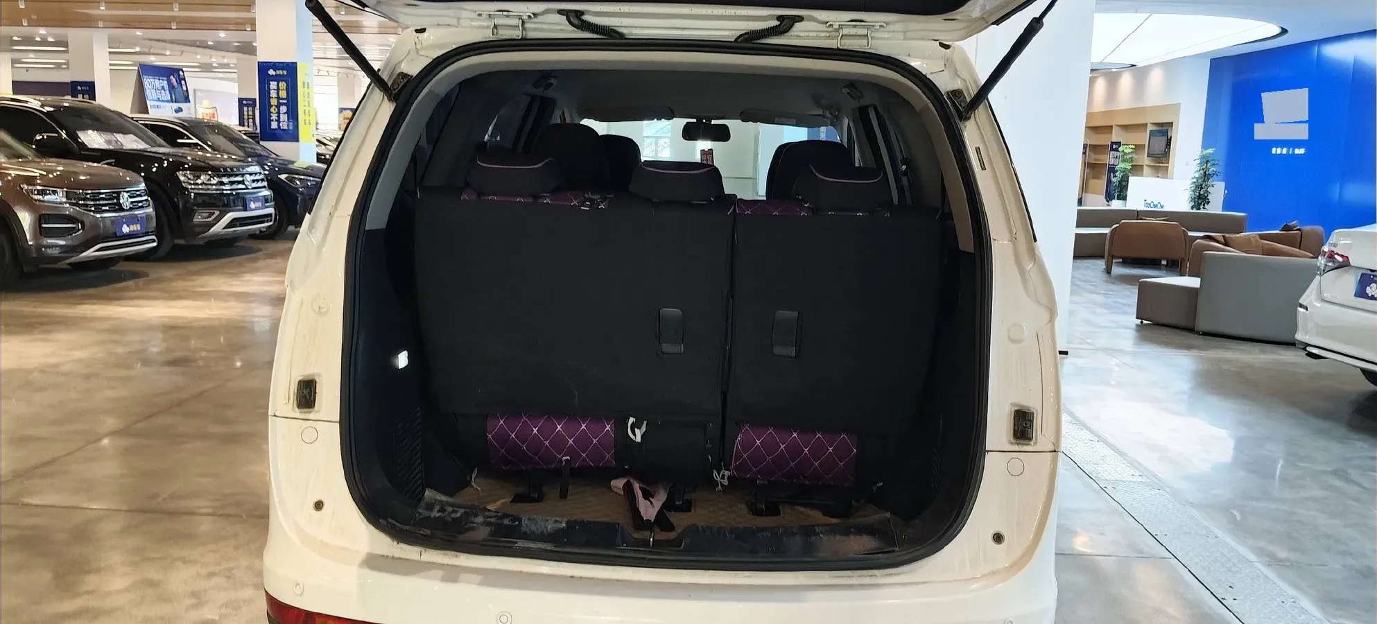 2021 BaoJun 730 1.5L 105HP L4 6MT,autocango,china used car exporter,china ev exporter,chinese used car exporter,chinese used ev exporter