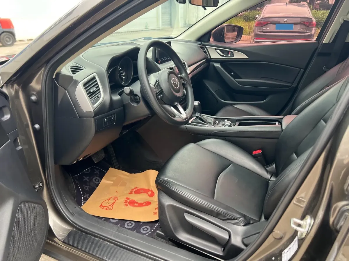 2017 Mazda 3 Axela 1.5L 117HP L4 6AT,autocango,china used car exporter,china ev exporter,chinese used car exporter,chinese used ev exporter