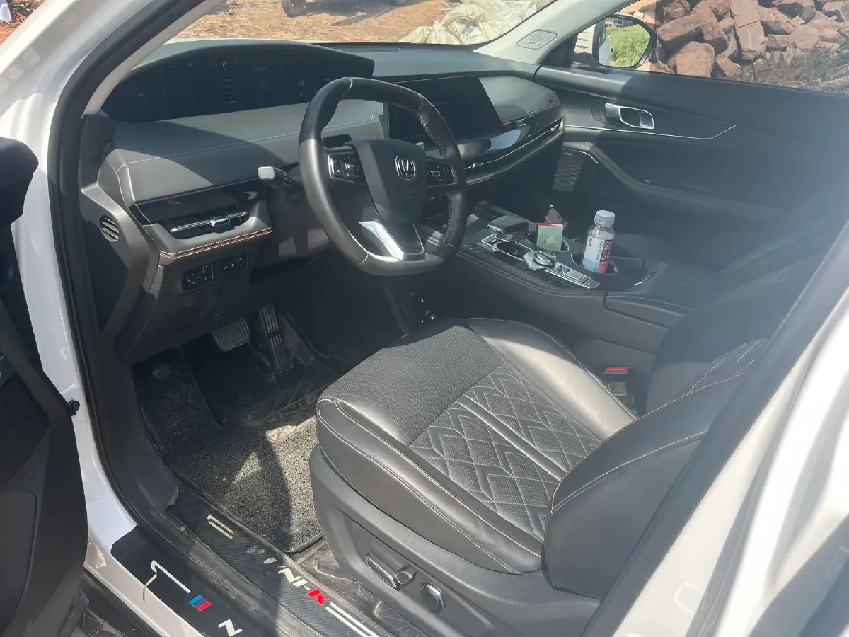 2021 ChangAn UNI-K 2.0T 233HP L4 8AT,autocango,china used car exporter,china ev exporter,chinese used car exporter,chinese used ev exporter