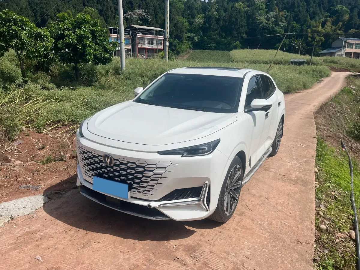2021 ChangAn UNI-K 2.0T 233HP L4 8AT,autocango,china used car exporter,china ev exporter,chinese used car exporter,chinese used ev exporter