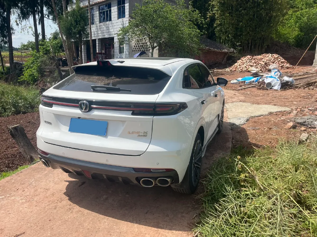 2021 ChangAn UNI-K 2.0T 233HP L4 8AT,autocango,china used car exporter,china ev exporter,chinese used car exporter,chinese used ev exporter